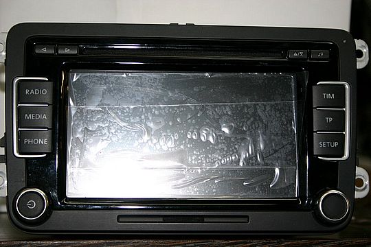 תיקון מעכת שמע לרכב